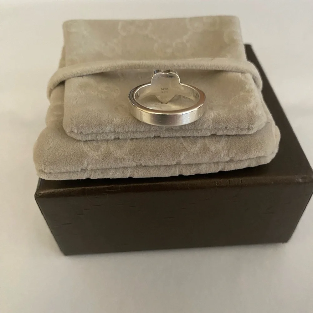Gucci Heart Trademark Ring - Picture 5 of 8
